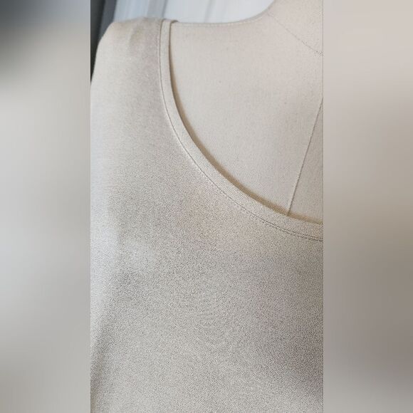 NWOT Gold H&M lightweight top - Size Medium - Picture 8 of 9